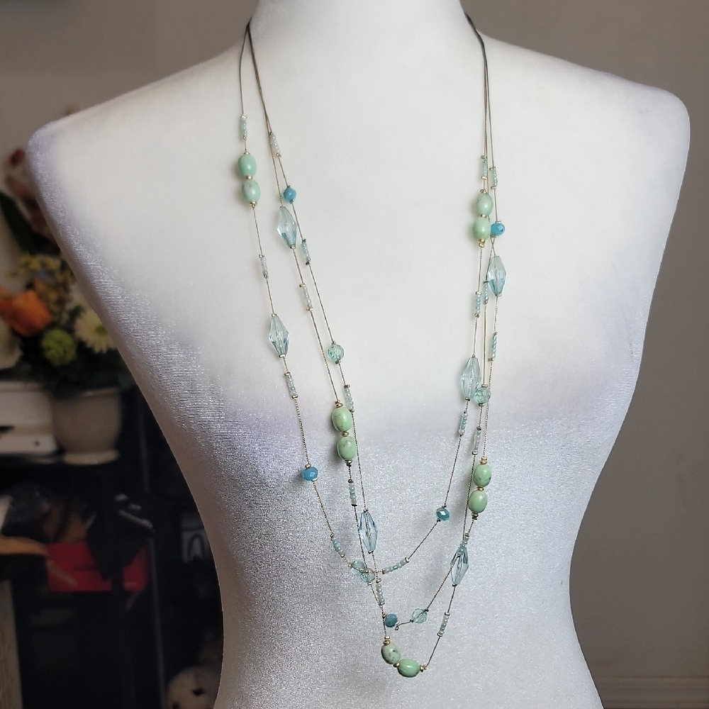 Elegant Green and Blue Beaded Necklace